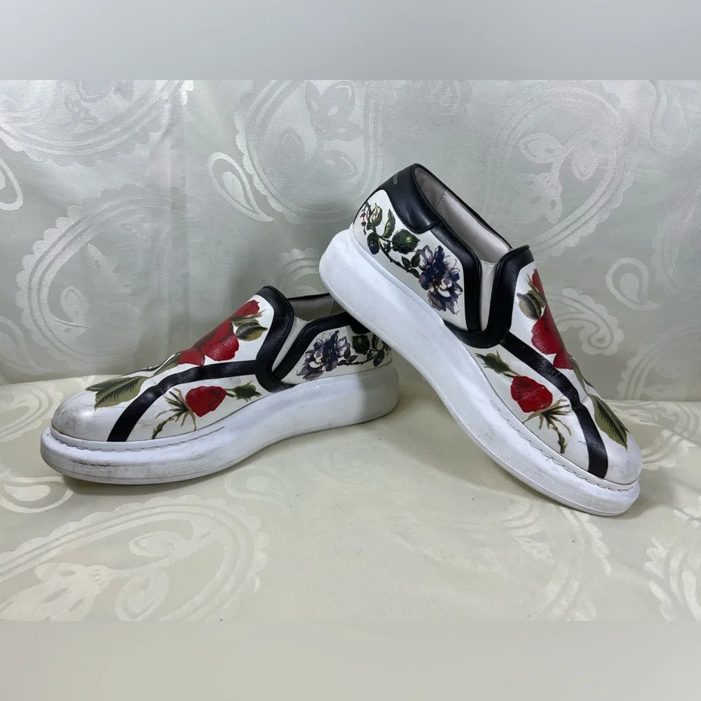 7906: Alexander McQueen Floral Embroidered Slip-On Sneakers EU 39